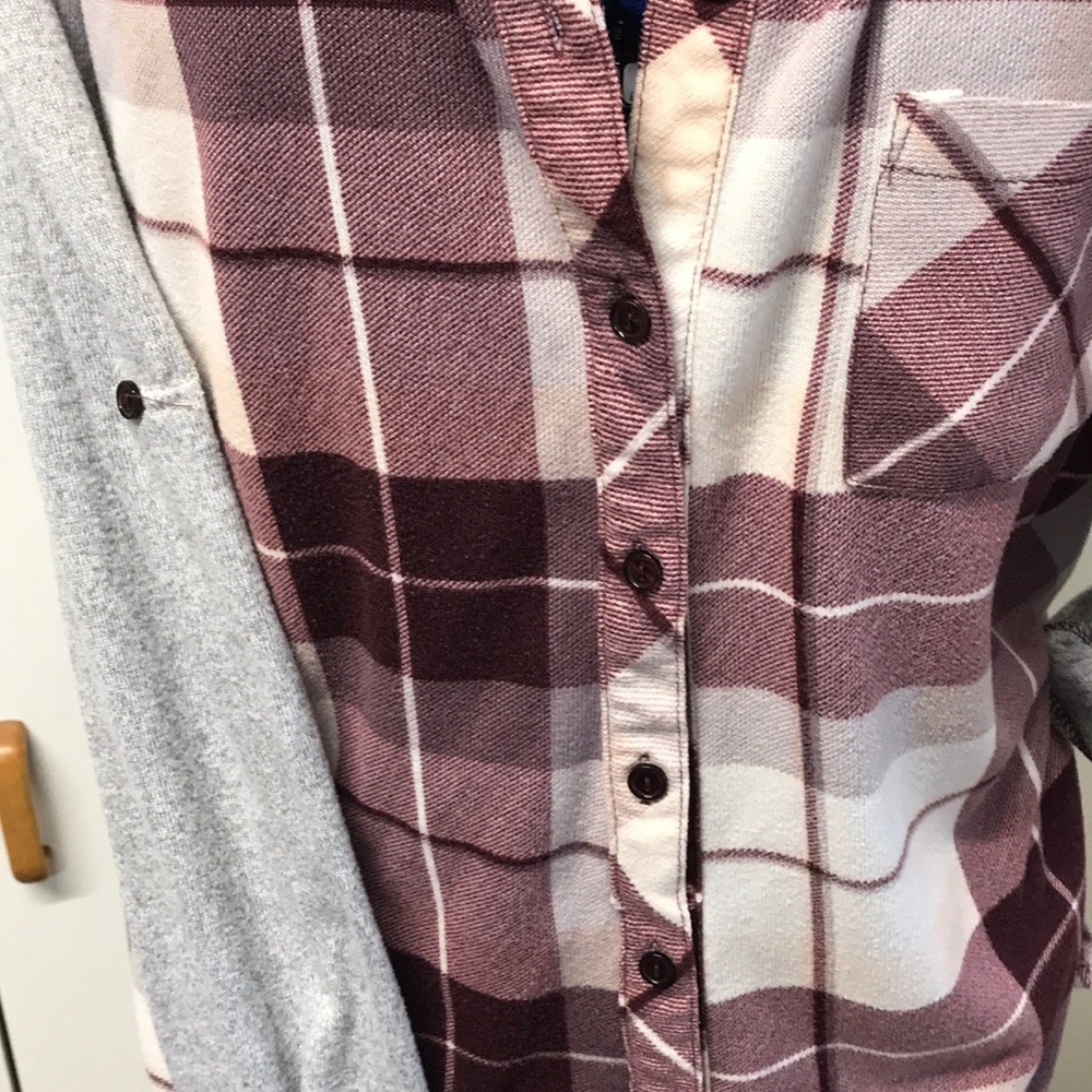 Rue 21 lightweight hooded shirt - Picture 2 of 7